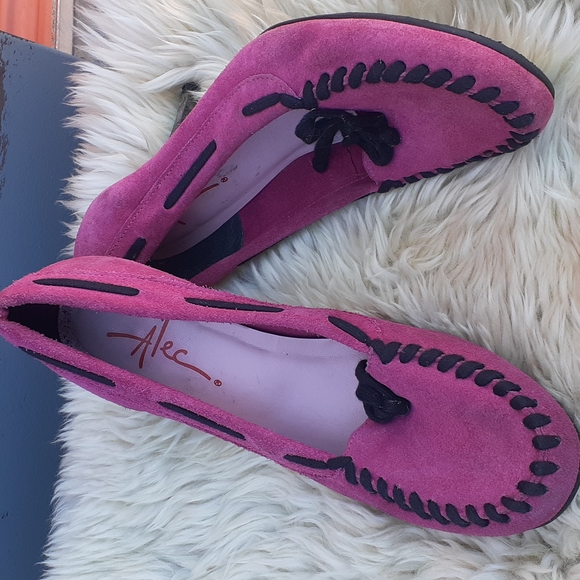 ALEC BARBIE Pink Fuchsia  Suede loafers Pumps heels  size 9 - Picture 1 of 9